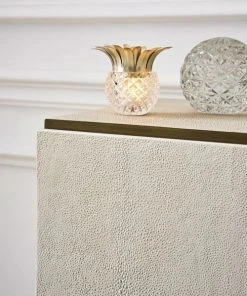 Maisons Du Monde Buffet 4 Portes Imitation Galuchat Blanc Cassé Et Métal -Boutique Belamp buffet 4 portes imitation galuchat blanc casse et metal 1000 7 2 199672 5