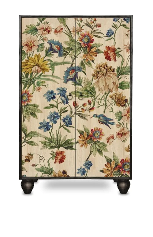 RNT By Really Nice Things Buffet Armoire En Pin Massif Imprimé Floral Sur Fond Noir. 1 RNT By Really Nice Things Buffet Armoire En Pin Massif Imprimé Floral Sur Fond Noir.