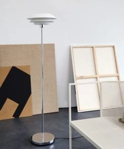 Dyberg Larsen DL31 - Lampadaire En Métal Blanc Mat, H 133 Cm D 31 Cm -Boutique Belamp dl31 lampadaire en metal blanc mat h 133 cm d 31 cm 4