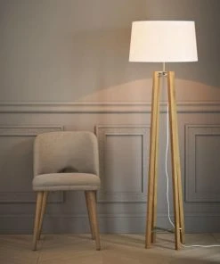 Maisons Du Monde Lampadaire Trépied En Chêne Et Abat-jour Blanc H160 -Boutique Belamp lampadaire trepied en chene et abat jour blanc h160 1000 0 16 174471 5