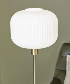 Markslöjd MARKSLÖJD - Lampadaire Métal Verre H140cm Laiton 5 Markslöjd MARKSLÖJD - Lampadaire Métal Verre H140cm Laiton -Boutique Belamp marksloejd lampadaire metal verre h140cm laiton 2