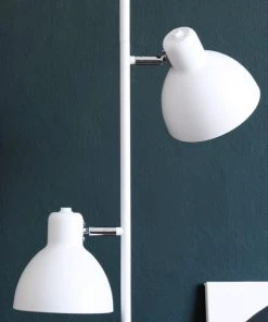 Dyberg Larsen Skagen - Lampadaire En Métal Blanc Mat Et Chrome, H 160 Cm D 16 Cm -Boutique Belamp skagen lampadaire en metal blanc mat et chrome h 160 cm d 16 cm 2